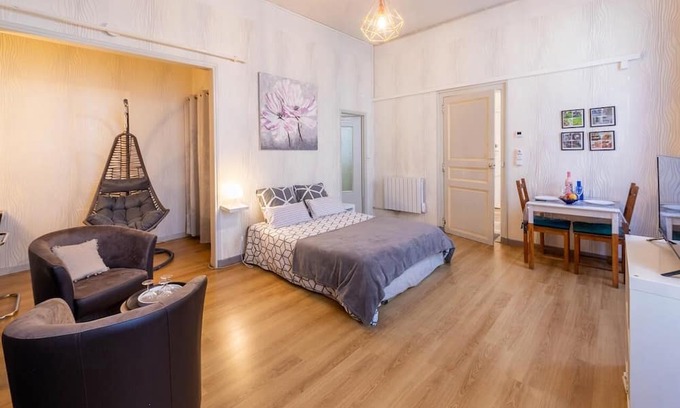 Agen Apartment | Appart quartier calme coeur de ville