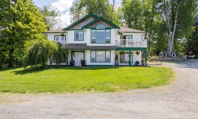 Sardis House | The Hill Farm