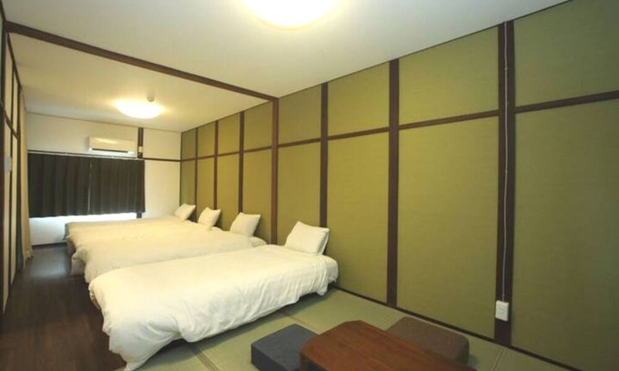 Ikuno House | 64 sqm Renovated Home 5 Minutes from Kitatatsumi Station Direct Access to Namba Kuromon Market - LIVING TERRACE HOUSE / Osaka Ōsaka