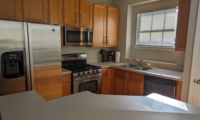 Summerhill House | Spacious Luxury 3 Bedroom Townhouse in Summerhill, Downtown Atlanta