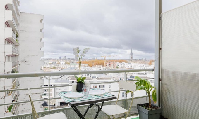 Bordeaux Sud Apartment | Apartment 'Casa Thomas' with Balcony, Wi-Fi and Air Conditioning