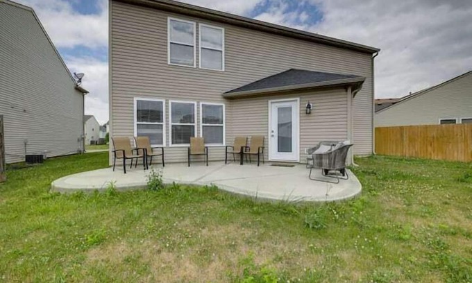 Camby Apartment | 4 Bedroom 721429 by Houzlet