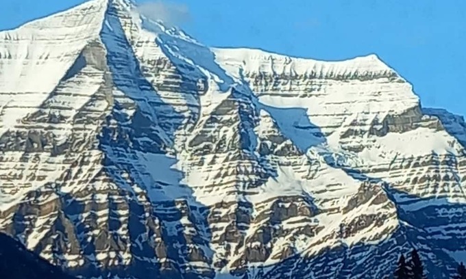 Smithers House | Picturesque family Ski Vacation, perfect for medical professionals, all mod cons