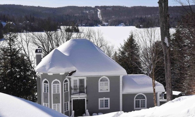 La Minerve Ski Chalet | Magnifique vue sur le lac avec spa