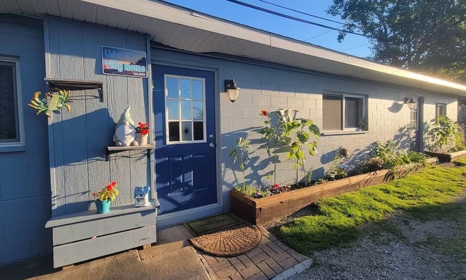 Fenton Apartment | Tiny Home Living on Lake Fenton