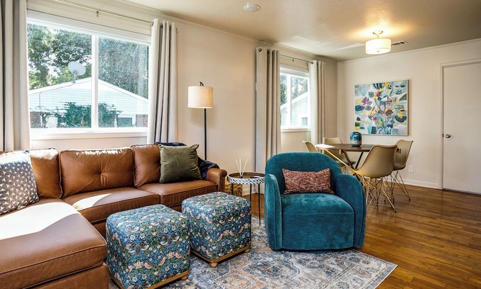 Jonesboro House | Fresh & Clean - Newly Remodeled 4-bedroom house in the heart of Jonesboro