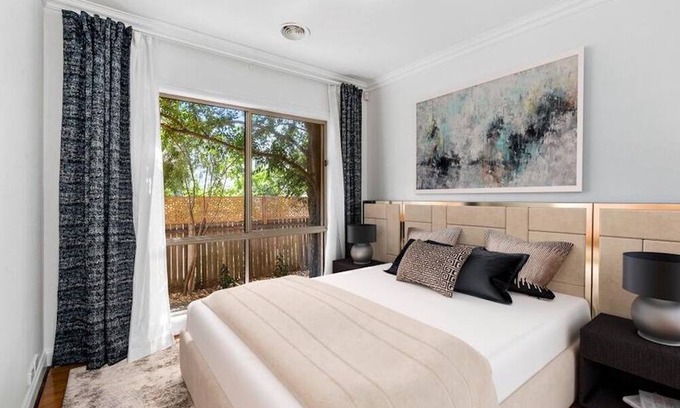 Turner Apartment | Modern, Stylish Townhouse in Turner – Walk to Cafés, Parks & Canberra City