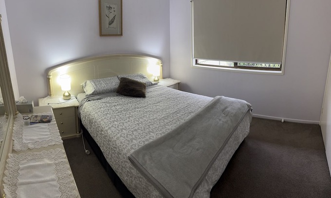 Brighton House | Quiet cozy room by the beach R1