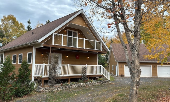 Pokemouche House | Riverfront cottage-style home in the heart of the Acadian Peninsula