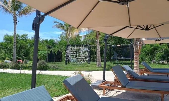 Paje Apartment | The family favourite! Spacious apartment with pool and beach