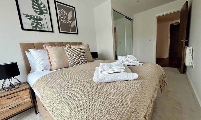 Bracknell Apartment | Luxury 2 bed Apt Bracknell