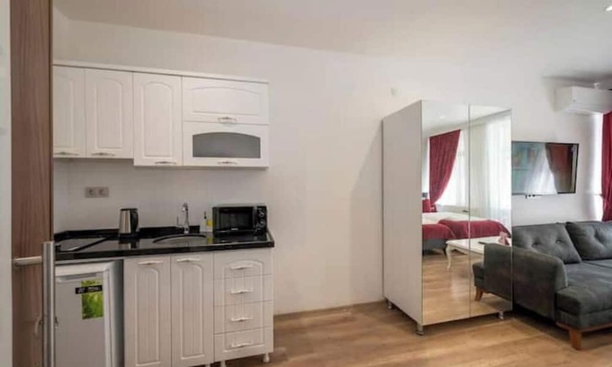 Gumussuyu Mahallesi Apartment | KİNG SUİTE DİAMANTE LUXURY