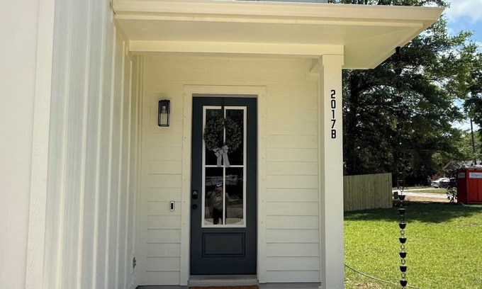 North Northwest Pensacola House | Brand New Townhome close to University of West Florida and Hospitals