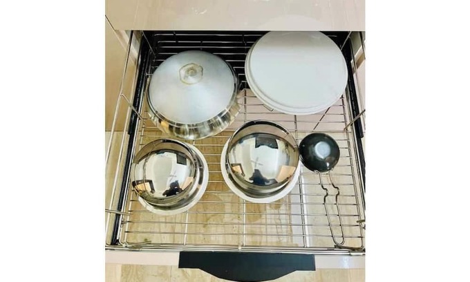 Kandivali East Apartment | Serviced Suite with Kitchenette near Mindspace