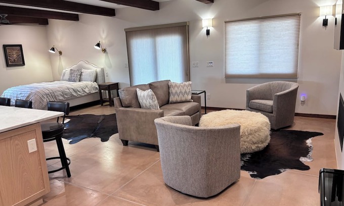 Elgin Cottage | Private guest house on a horse ranch in the heart of Arizona's wine country
