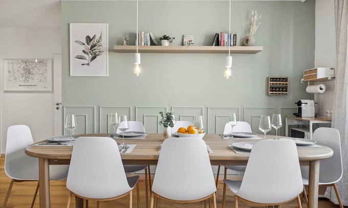 Braunschweig City Center Apartment | Hellohome Urban Design Apartment by the Castle 115 sqm Kicker