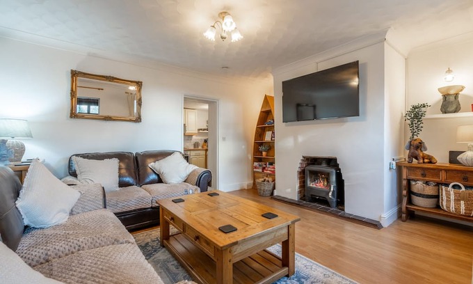 Trunch Apartment | 1 Paynes Cottage by East Ruston Cottages