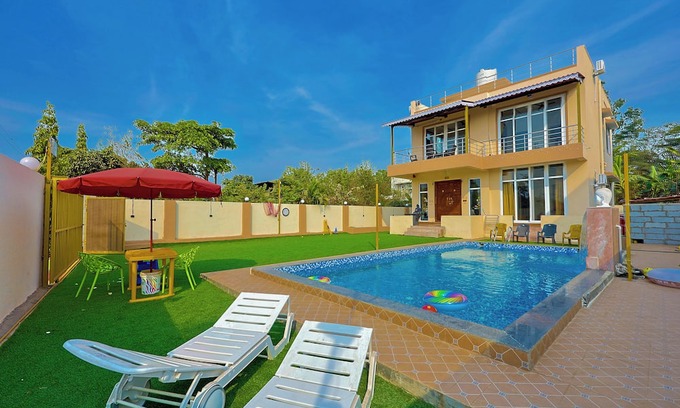 Devghar Villa | Lonavala -4BHK Luxurious & Spacious - Big Pool-Picnic & Getaway – Megastar Villa