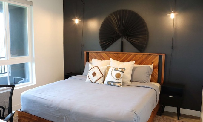 Lyon Street Apartment | Bright&Cozy Getaway W/Pool Parking near Disneyland