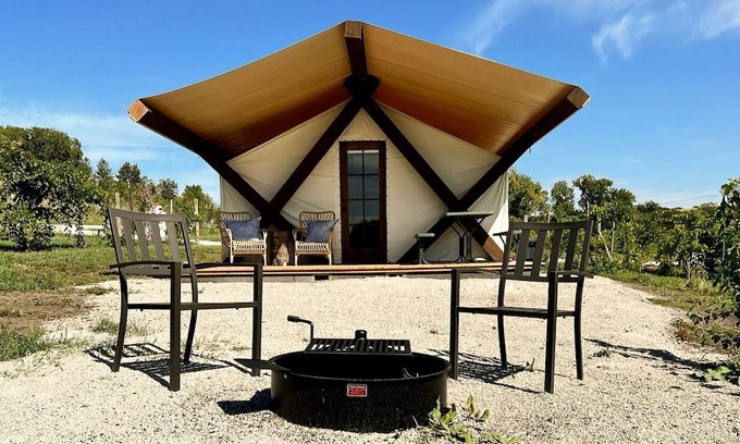Burt County House | Enchanting Tented Cabin with Amazing Interior and Exterior in Tekamah, Nebraska