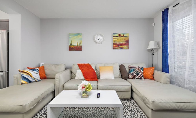 Southeast Edmonton House | Laurel Modern Haven