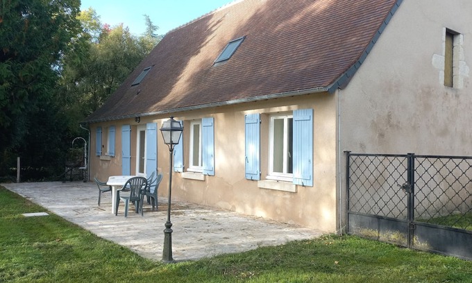 Preuilly-sur-Claise House | Gîte du Moulin de Chanvre with Private Terrace and Shared Garden
