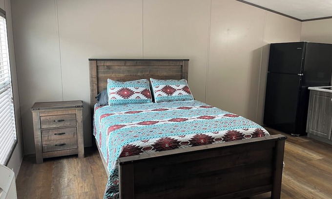 Sweeny Apartment | Rustic studio with AC and big screen tv in wonderful Sweeny
