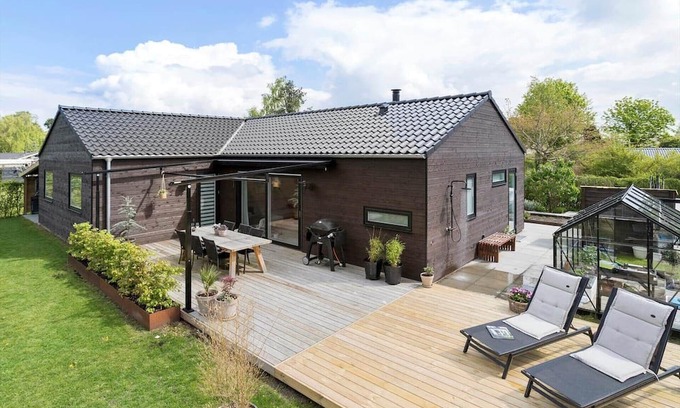 Beder Malling House | 30015 Malling - Morbærvænget 13