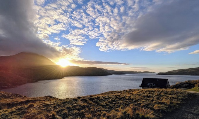 Kylesku Cottage | 2 bedroom accommodation in Kylesku, near Lairg