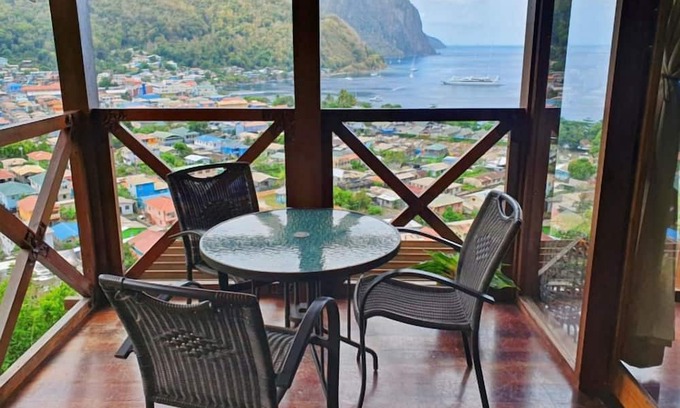 Soufriere Hotel | Soufrière Views w/Baclony | Breakfast & Pool