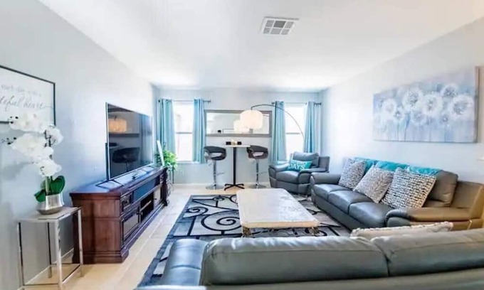 Highland Hills House | Charming 3 Bedroom retreat