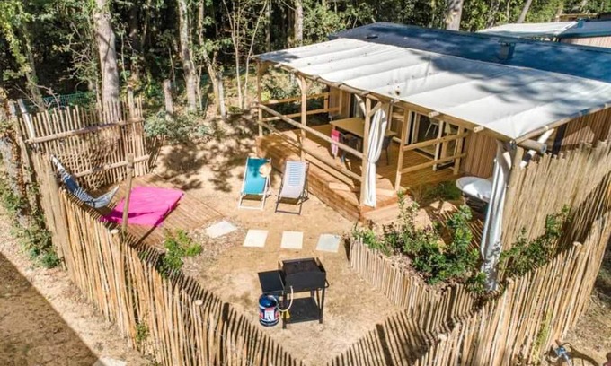 Saint-Hilaire-de-Riez House | Camping 4 étoiles - Piscine - efbdeh