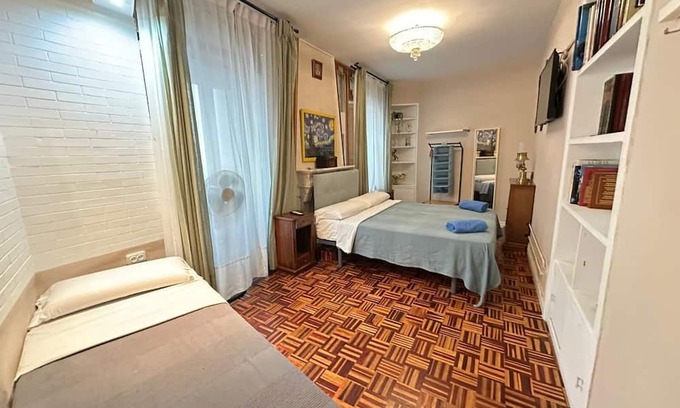 Moncloa - Arguelles Apartment | Habitaciones en Luisa