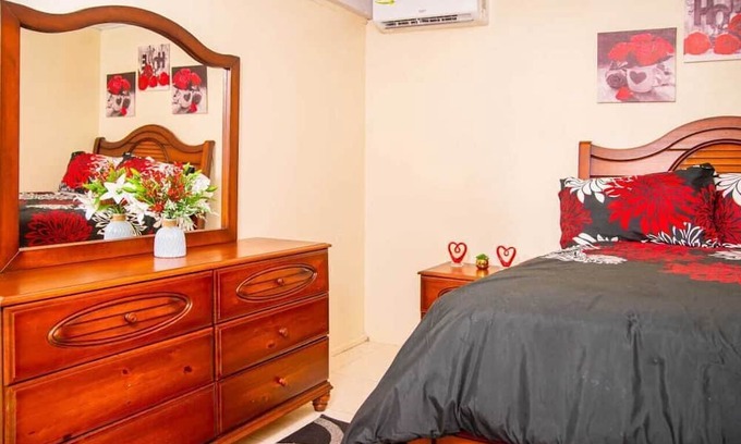 Buckleys Village Apartment | Docs Paradise Red Apartment