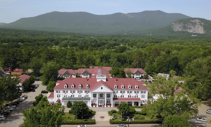 North Conway Condo | Eastern Slope Inn Studio Unit Friday Check-In