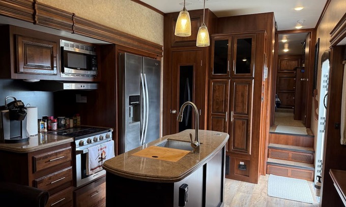 Pierre RV Rental | 2-bedroom campground in peaceful West Prairie with AC/Heat