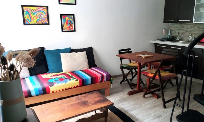 Saint-Savinien Apartment | Apartment 'Cosy' with Wi-Fi and Air Conditioning