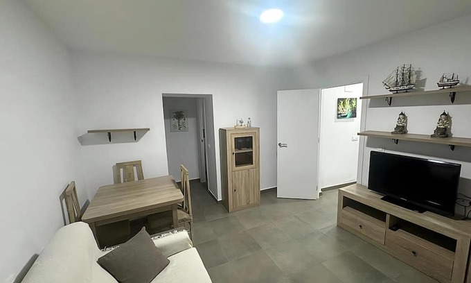 Conil de la Frontera City Center Apartment | Apartamento a 300 Metros de la Playa