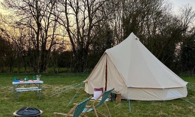 Howlett End RV Rental | 5m Bell Tents-Glamping in picturesque 6 acre feld tucked away in the countryside
