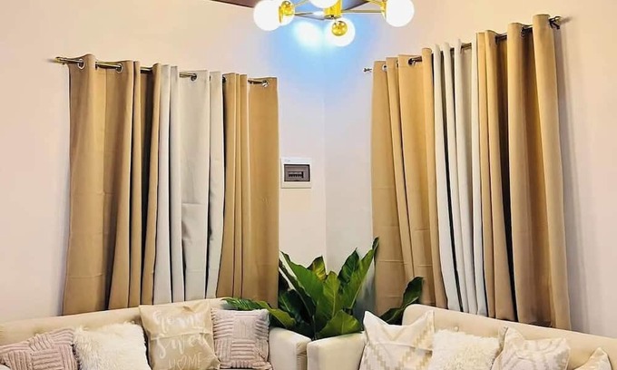General Santos House | Mollys transient 2-bedroom house in wonderful General Santos City with WiFi, AC