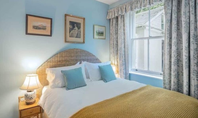 Shrewton Apartment | The Annexe - Charming 1 bedroom near Stonehenge