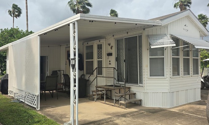 Monte Alto House | Nice 1-bedroom house in 55+ resort