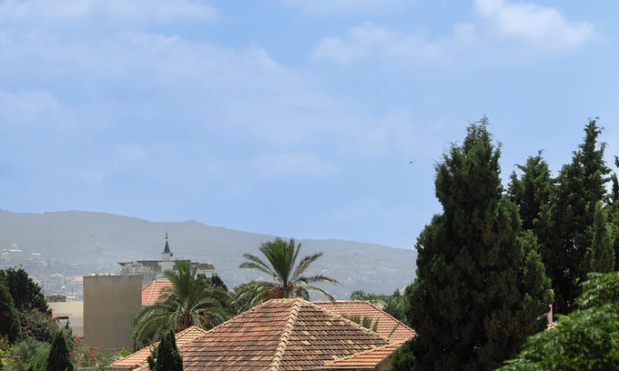 Batroun Apartment | Titans A Guesthouse - Batroun Souks