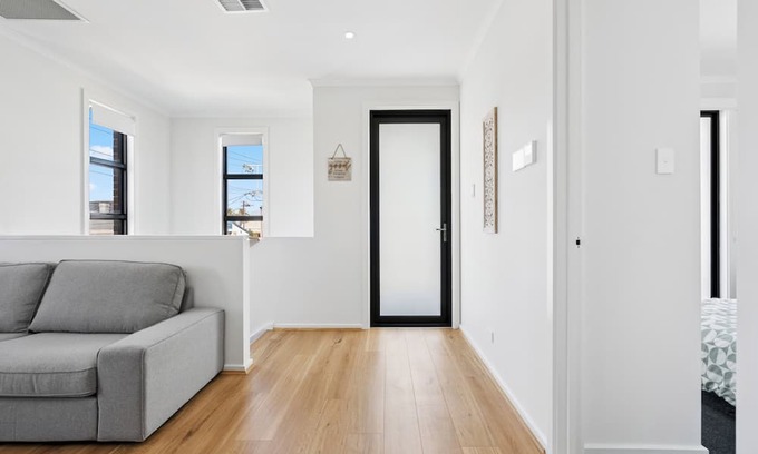 Port Adelaide House | Stay In Port Adelaide!