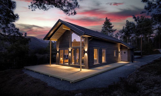 Kviteseid House | This house has a beautiful and unique location on the edge of Lake Vråvatn and gives you the feeling of 'coming home'.