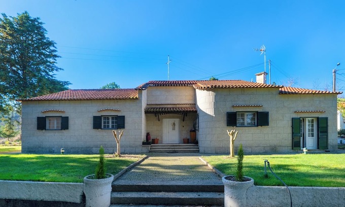 Chaves Apartment | Modern 4-Bedroom Retreat in Chaves