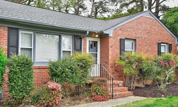 Northeast Virginia Beach House | Perfect location - Close to the Ocean and Bay in Virginia Beach