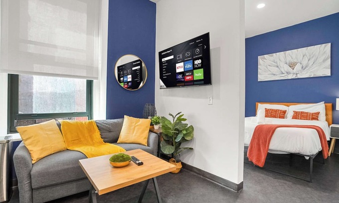 Cultural District Apartment | CozySuites Stunning 1BR in Downtown Pitts #11