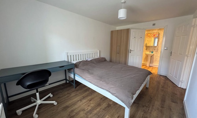 Durham House | En-suite Bedroom in central Durham in a Shared House