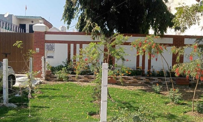 Faridabad Villa | 2-bedroom villa in welcoming Faridabad with WiFi, AC, badminton court within.